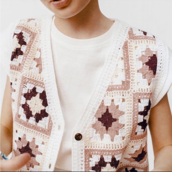 Zara Girls Open Knit Vest - Picture 2 of 6